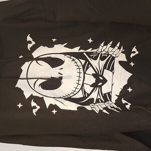 Womens size XL hoodie with skull on it by talha